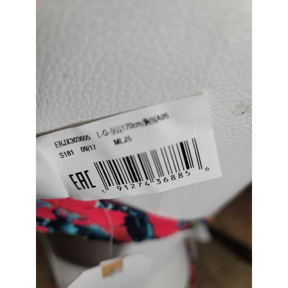 Roxy bikini, new, top sz large, bottom sz medium